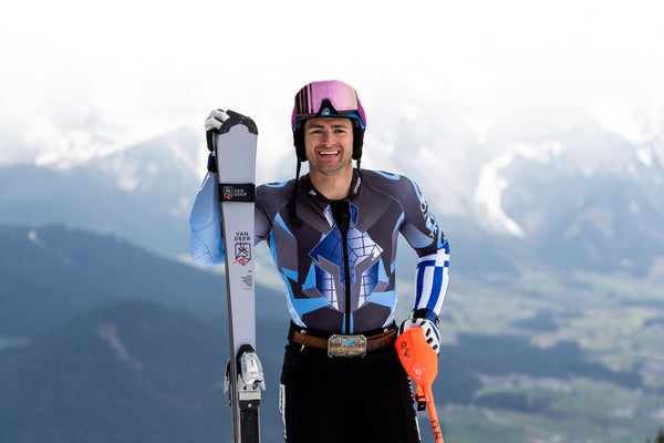 Hellas Hero and Ski Cosmopolitan: AJ Ginnis strengthens the VAN DEER-Red Bull Sports Team